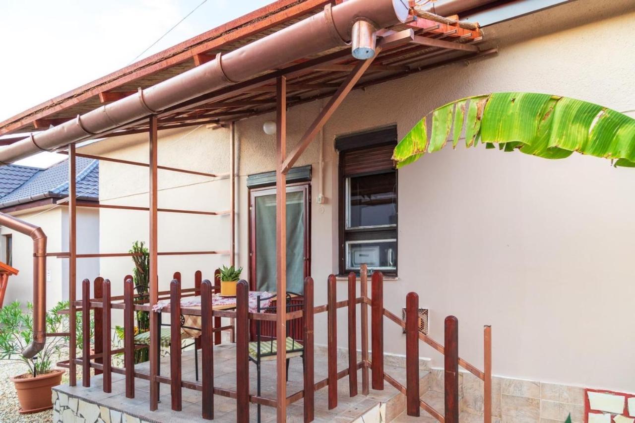 דירות Nyírbátor Ivanhoe Apartman מראה חיצוני תמונה