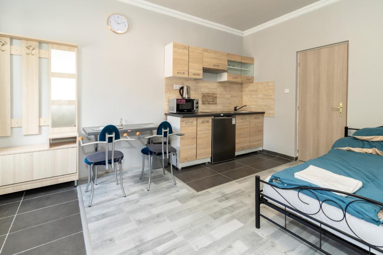 דירות Nyírbátor Ivanhoe Apartman מראה חיצוני תמונה