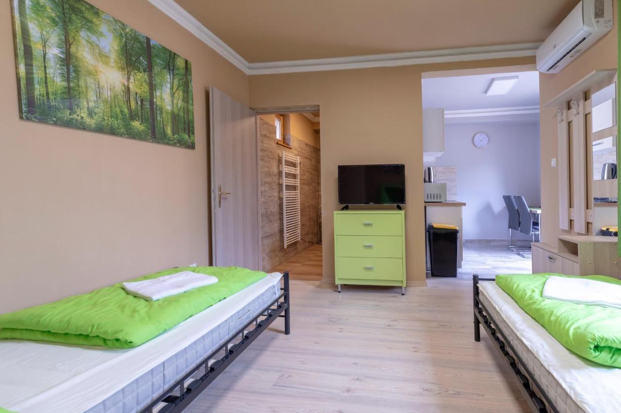דירות Nyírbátor Ivanhoe Apartman מראה חיצוני תמונה
