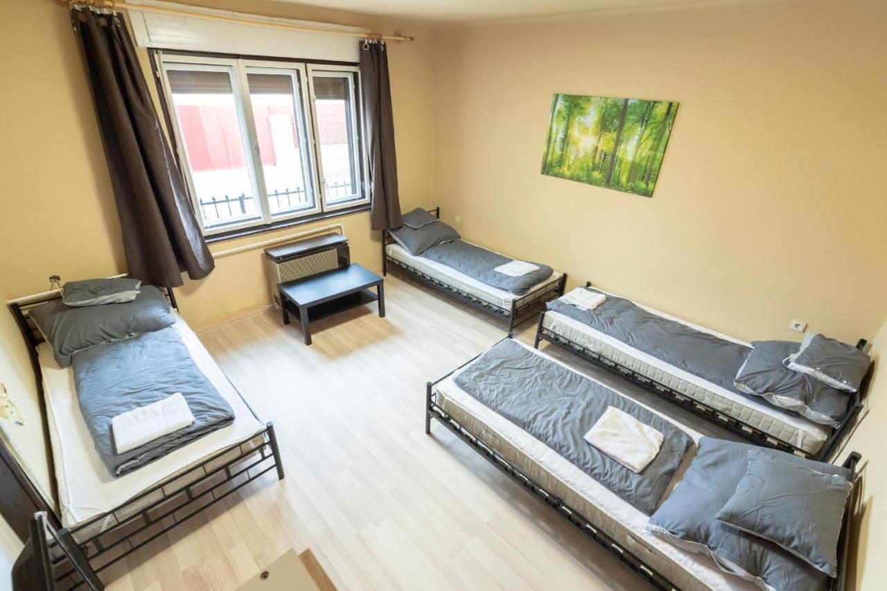 דירות Nyírbátor Ivanhoe Apartman מראה חיצוני תמונה